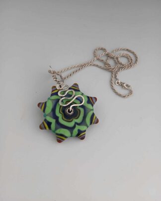 Star pendant with chain